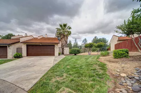 723 Flower Ash Ln, Redding, CA 96003 photo 2