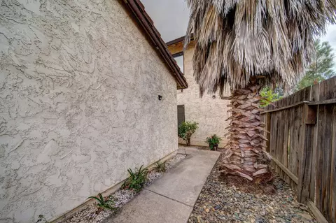 723 Flower Ash Ln, Redding, CA 96003 photo 5