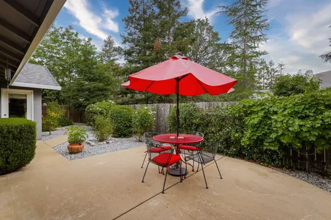 19301 Lexington Ln, Redding, CA 96003 photo 26