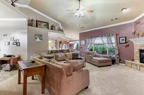 19301 Lexington Ln, Redding, CA 96003 photo 3