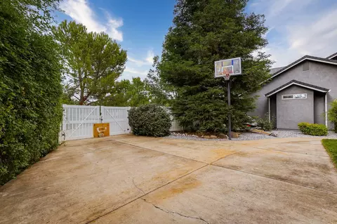 19301 Lexington Ln, Redding, CA 96003 photo 32