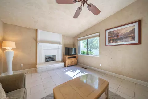 742 Coffeeberry Ln, Redding, CA 96003 photo 17