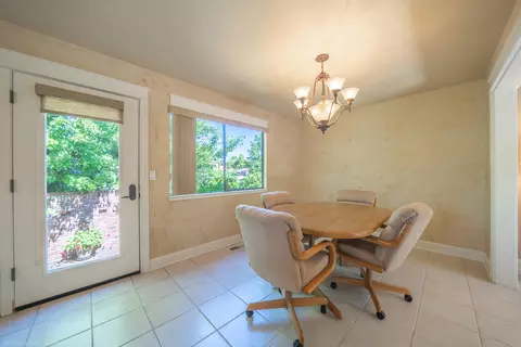 742 Coffeeberry Ln, Redding, CA 96003 photo 18