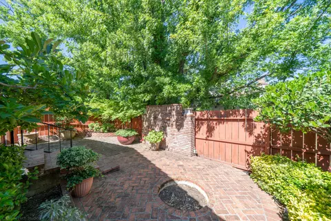 742 Coffeeberry Ln, Redding, CA 96003 photo 41