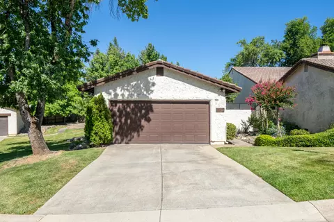 742 Coffeeberry Ln, Redding, CA 96003 photo 3