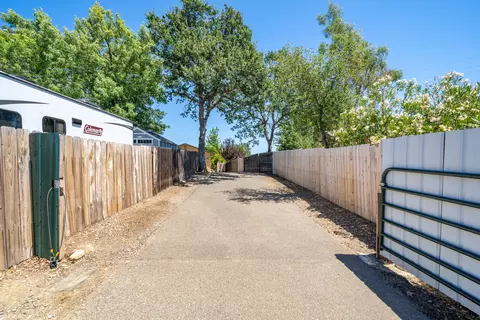 3782 Magnums Way, Redding, CA 96003 photo 13