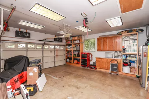 558 Olympic St, Redding, CA 96003 photo 44