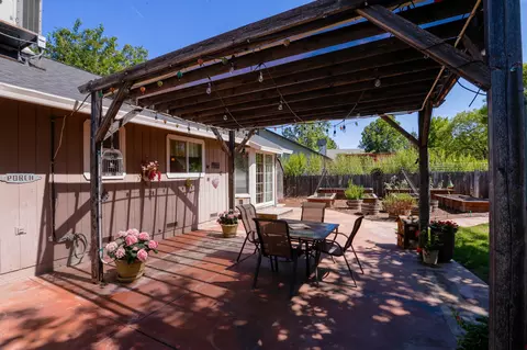558 Olympic St, Redding, CA 96003 photo 57
