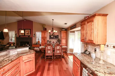 558 Olympic St, Redding, CA 96003 photo 39