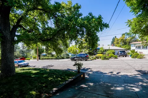 2331 Skyline Dr, Redding, CA 96003 photo 6