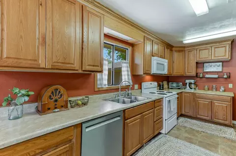 8942 Impasse Ln, Redding, CA 96002 photo 12