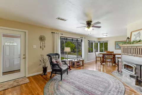 8942 Impasse Ln, Redding, CA 96002 photo 6