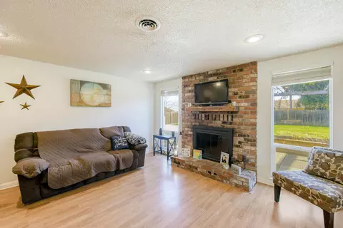 3545 Elizabeth Way, Redding, CA 96001 photo 8