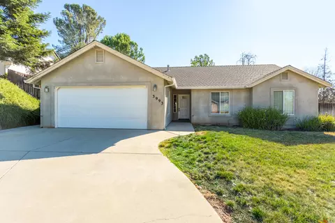 3993 Cambria Dr, Redding, CA 96002 photo 1