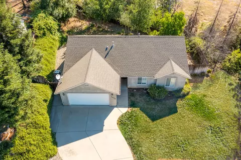 3993 Cambria Dr, Redding, CA 96002 photo 31