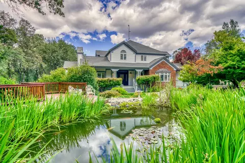 8038 Sawwood Ct, Redding, CA 96001 photo 1