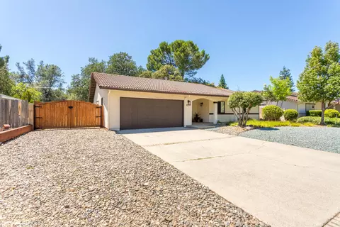 1498 Casa Vereda Way, Redding, CA 96003 photo 3