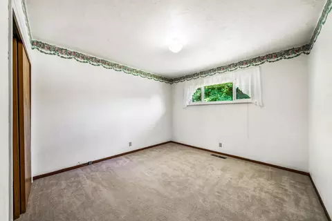5561 E Bonnyview Rd, Redding, CA 96001 photo 13