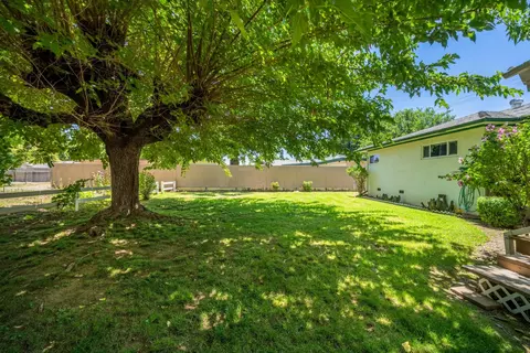 5561 E Bonnyview Rd, Redding, CA 96001 photo 21
