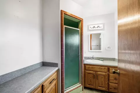 5561 E Bonnyview Rd, Redding, CA 96001 photo 11