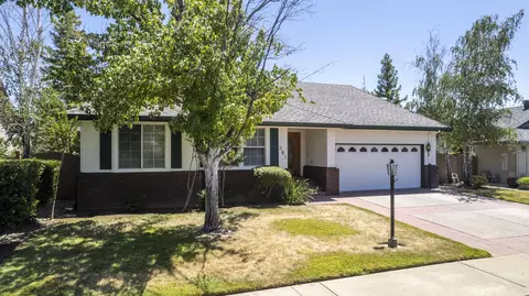 381 Bountiful Path, Redding, CA 96003 photo 2