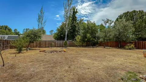2695 Amethyst Way, Redding, CA 96003 photo 23