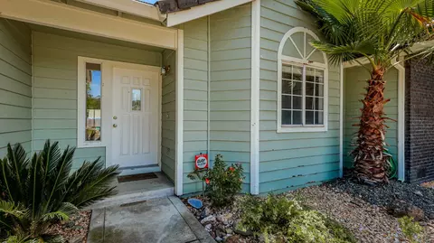 2695 Amethyst Way, Redding, CA 96003 photo 2