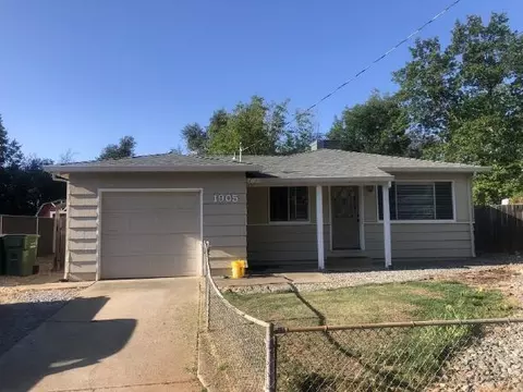 1905 Wheeler St, Redding, CA 96002 photo 1