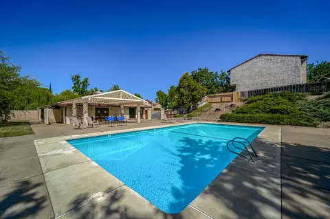 787 Flower Ash Ln, Redding, CA 96003 photo 2