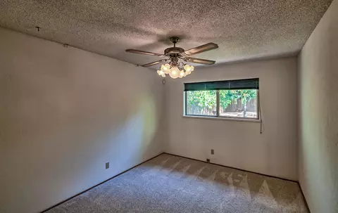 1816 Manchester Dr, Redding, CA 96002 photo 18