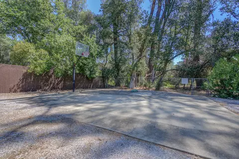 1537 Arroyo Manor Dr, Redding, CA 96003 photo 54