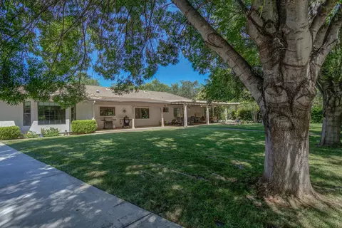 1537 Arroyo Manor Dr, Redding, CA 96003 photo 40
