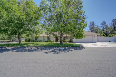 1537 Arroyo Manor Dr, Redding, CA 96003 photo 2