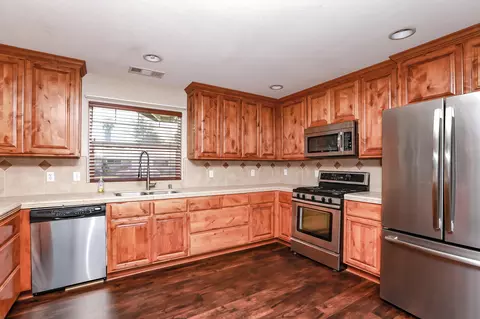 236 Gurnsey, Red Bluff, CA 96080 photo 2