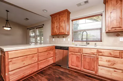 236 Gurnsey, Red Bluff, CA 96080 photo 6