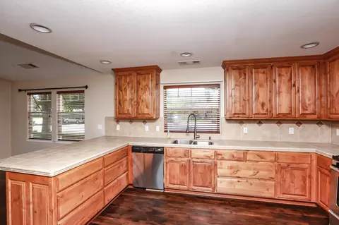 236 Gurnsey, Red Bluff, CA 96080 photo 4
