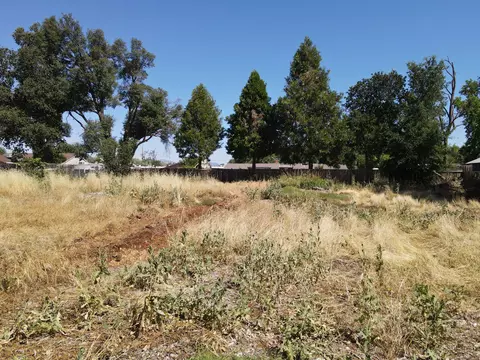 2360 Sacramento Dr, Redding, CA 96001 photo 6