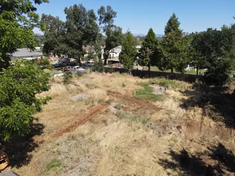 2360 Sacramento Dr, Redding, CA 96001 photo 15