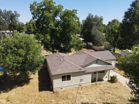 2360 Sacramento Dr, Redding, CA 96001 photo 3