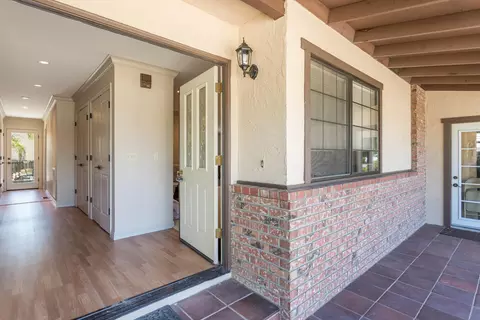 789 Blossom Ct, Redding, CA 96003 photo 3