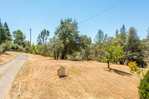 15915 Frontiersman Dr, Redding, CA 96001 photo 24