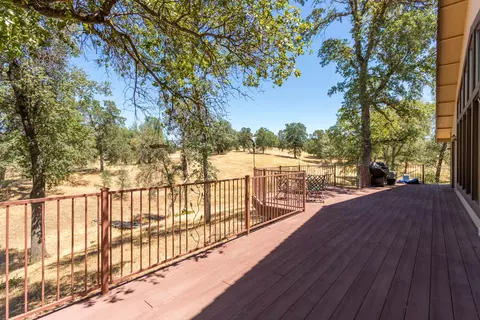 15915 Frontiersman Dr, Redding, CA 96001 photo 19