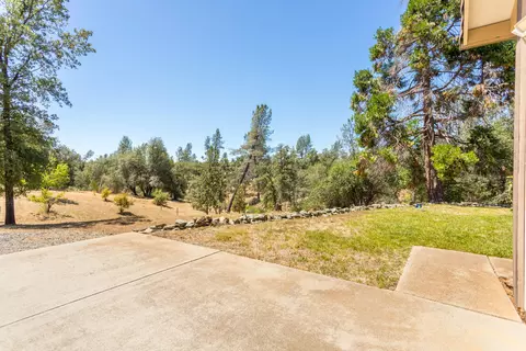 15915 Frontiersman Dr, Redding, CA 96001 photo 21
