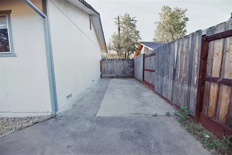 1589 El Dorado Way, Redding, CA 96002 photo 32