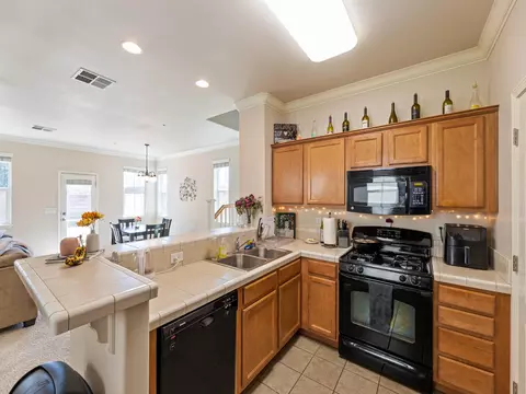 2381 Shining Star Way, Redding, CA 96003 photo 7