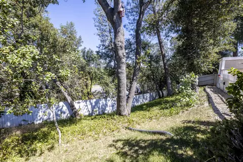 3892 Bluffside Ct, Redding, CA 96002 photo 33