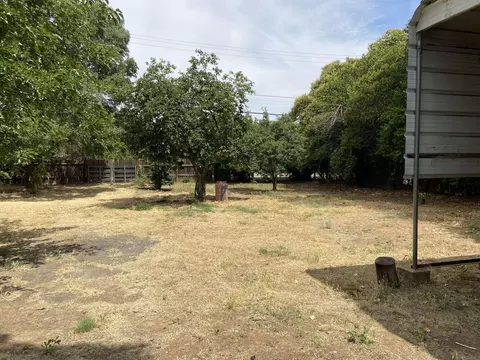 5015 Debbie Ln, Redding, CA 96002 photo 10