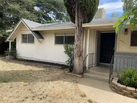 5015 Debbie Ln, Redding, CA 96002 photo 3