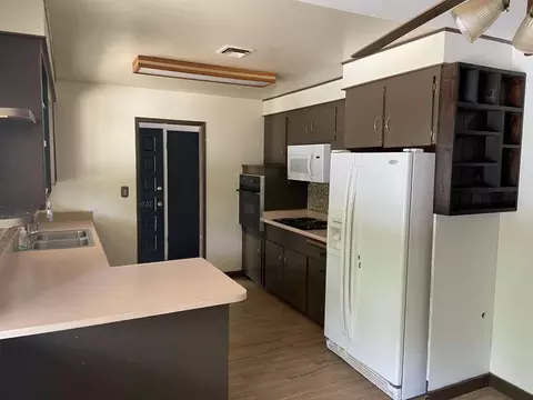 5015 Debbie Ln, Redding, CA 96002 photo 12