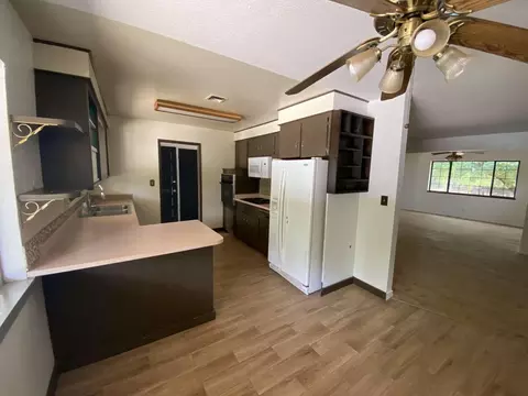 5015 Debbie Ln, Redding, CA 96002 photo 13